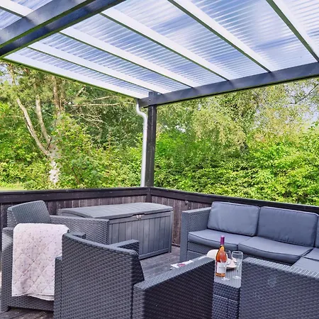 Stunning In With 5 Bedrooms And Internet Feriehus *