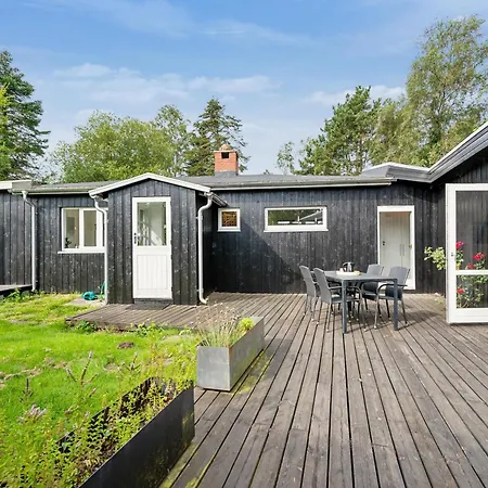 Feriehus Stunning In With 5 Bedrooms And Internet *